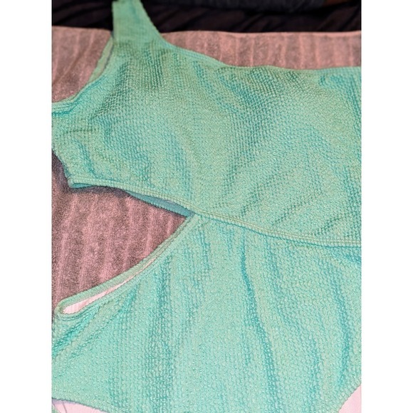 One Shoulder Cutout Swimsuit Green Textured One-Piece Bathing Suit XXL NWOT - Picture 5 of 9